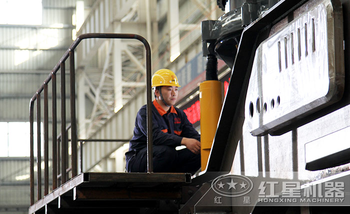 流動碎石機生產車間 流動碎石機生產車間