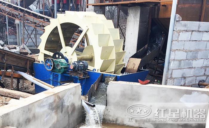 洗砂現(xiàn)場 洗砂現(xiàn)場