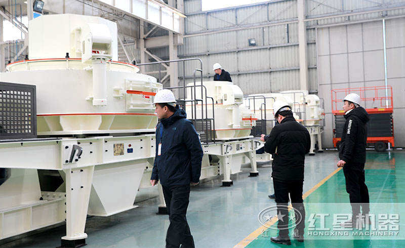用戶來紅星廠區參觀制砂設備中 用戶來紅星廠區參觀制砂設備中