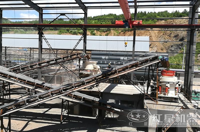 時產200噸河卵石制砂現場 時產200噸河卵石制砂現場