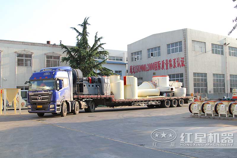 紅星小型超細磨粉機拆機裝車發貨 紅星小型超細磨粉機拆機裝車發貨