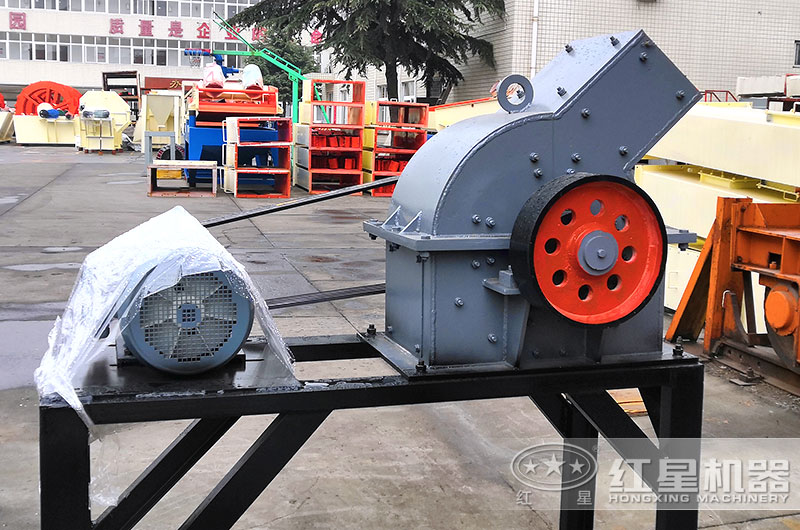 PC錘式破碎機(jī)配置單電機(jī)作業(yè) PC錘式破碎機(jī)配置單電機(jī)作業(yè)